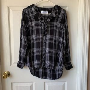 Women’s button up plaid shirt
